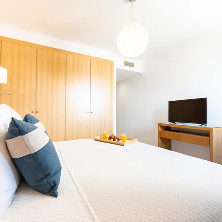 Maria Zambrano Center & Parking Apartment