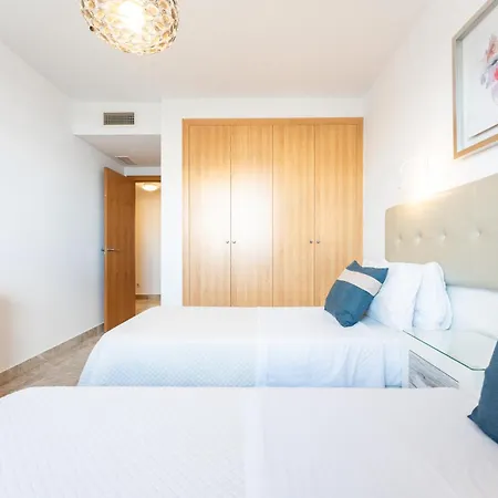 Maria Zambrano Center & Parking Apartment *