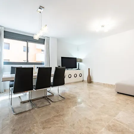 Apartment Maria Zambrano Center & Parking