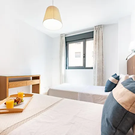 Maria Zambrano Center & Parking Apartment *